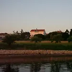 Kuca Moni