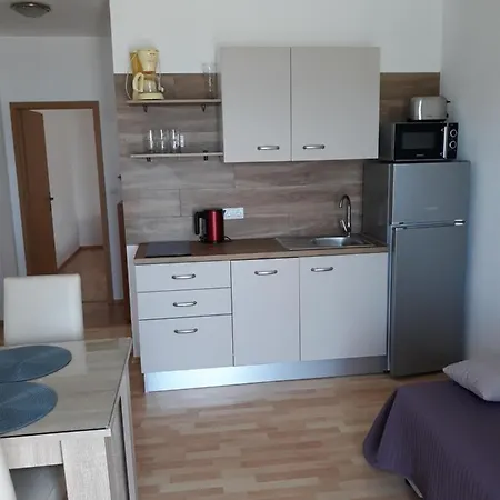 Apartament Kuca Moni *