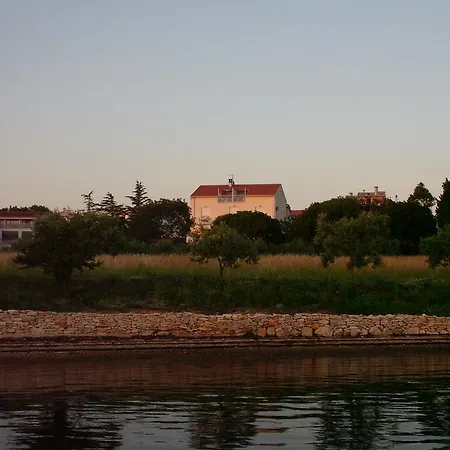 Kuca Moni